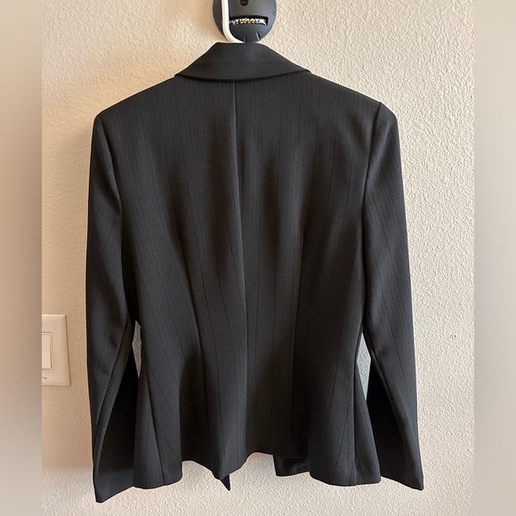 Black Striped blazer with skirt | size 5/6 - Picture 6 of 7